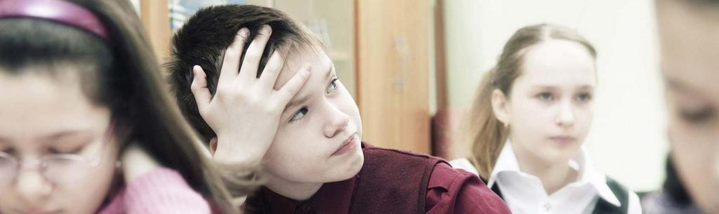 2. Características da Criança com TDAH Uma das características centrais do TDAH está na incapacidade de controle dos sintomas, onde a desatenção, a hiperatividade e a impulsividade se manifestam