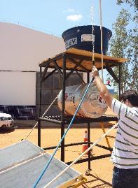 Figura 6: Enchimento da caixa d água para realização de testes de estanqueidade Fonte: