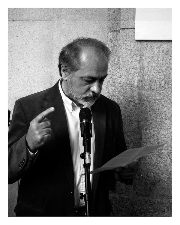 Renato Soeiro a intervir na inauguração de uma placa alusiva às lutas estudantis no edifício da Reitoria da Universidade do Porto Em 1974 eu não estudava aqui.