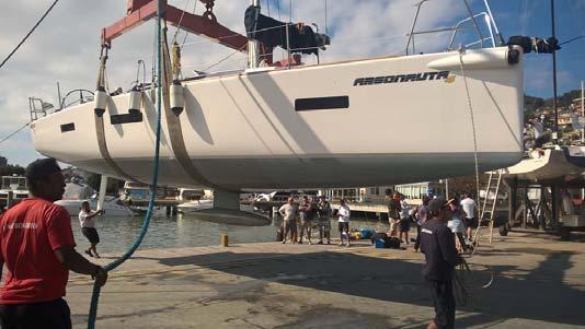 A caixa de bolina será retangular que se estende da linha do casco ao teto da cabine no intuito de garantir segurança ao barco em navegações transoceânicas alem de garantir excelente estrutura do