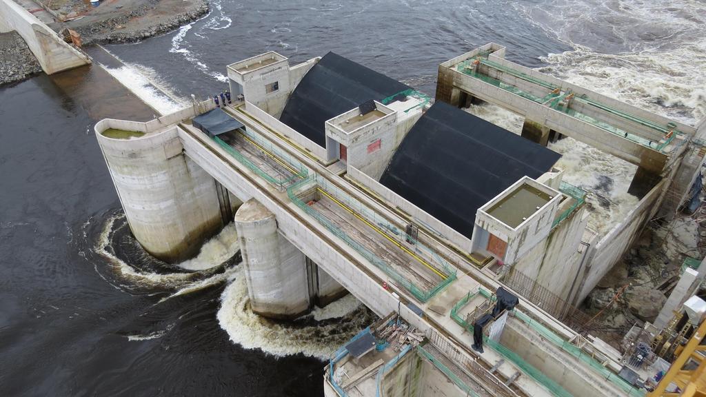 2 Vista superior do Vertedouro Controlado UHE Cachoeira Caldeirão 219 MW / 129,7 MW médios Inicio dos PPAs: jan/2017 Status da obra (mar/1): 80,0% Atividades em andamento: Evolução da concretagem das