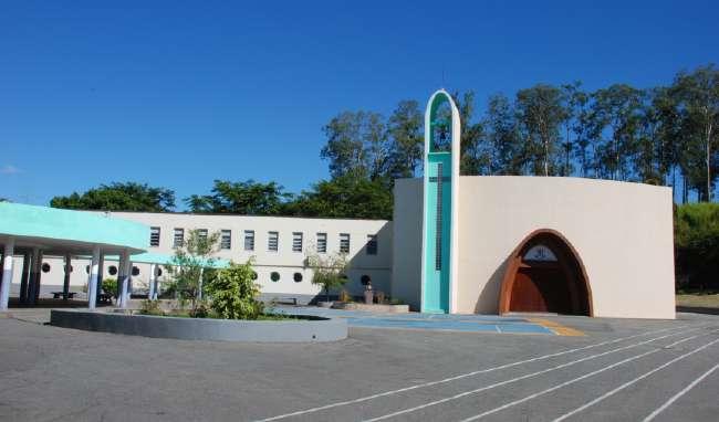 Educação 2 - Escola Técnica Pandiá Calógeras Rua 62, nº 90 1 - Colégio Nossa Senhora do Rosário Tel.