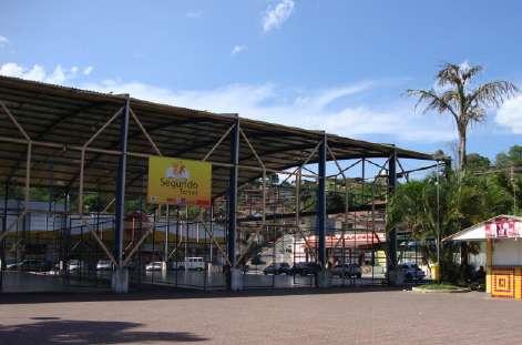 É composto por um mini estádio Domingos Anselmo Fiorito, campo de futebol, área de lazer/churrasqueira e academia ao ar livre.