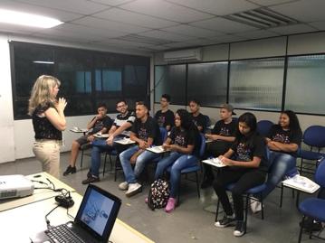 Projeto Novos Rumos- Visita à fábrica Alpino Em setembro os adolescentes do projeto Novos Rumos, tiveram a oportunidade de conhecer a empresa Alpino, uma metalúrgica em Jundiaí.