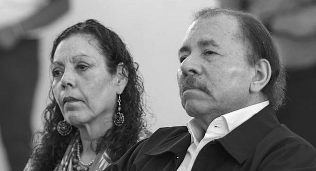 DANIEL ORTEGA É DONO DA NICARÁGUA Policiais e militares continuam disparando para matar manifestantes Ernesto Cadernal * Elói Martins Senhoras Daniel Daniel Ortega e Rosario Murillo, o casal