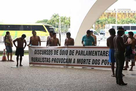 Ampliação da mobilização: a luta está cada dia mais forte! Greve do Andes-SN Nesta quinta-feira (24/11), será instalado, em Brasília-DF, o Comando Nacional de Greve (CNG) do Andes-SN.