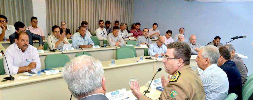 Durante a sua exposição, o comandante da PM destacou que a Secretaria de Segurança Pública e Administração Penitenciária do Estado de Goiás, sob a liderança do vice-governador José Eliton, tem