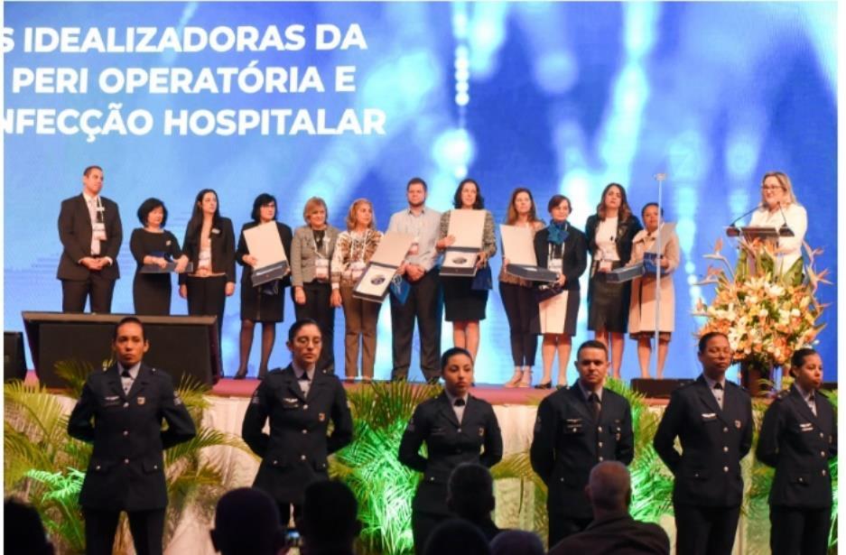 PROPOSTA COMERCIAL 14º CONGRESSO SOBECC 2019 A Associação Brasileira de Enfermagem em Centro Cirúrgico, Recuperação Anestésica e Centro de Material e Esterilização SOBECC tem a honra de apresentar a