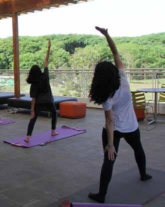 COMPARTILHANDO SABERES: Yoga Em ambiente aconchegante e inspirador, venha desfrutar desta prática milenar, que promove o bem-estar e melhorias na qualidade de vida.