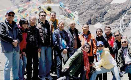 對外交流 Visitas pelas Personalidades do Sector Cultural e Artístico de Macau A FM organizou, em 2013, actividades de intercâmbio a Tibete, Pequim e Hebei, para as personalidades do sector cultural e