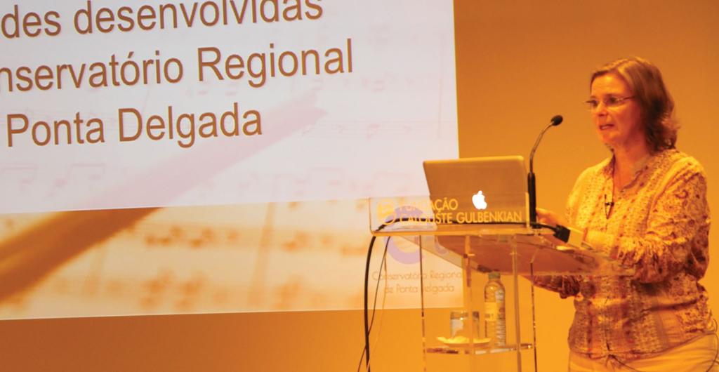 novembro 17 - pag10 Conferência 2 Um olhar pelo ensino da Música nos Açores foi a temática que Ana Paula Andrade trouxe para esta segunda Conferência do Encontro.
