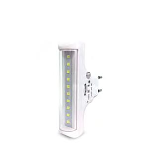 APRESENTAÇÃO A luminária de emergência de 60 lumens da Segurimax tem dupla função, primeiro funcionando como uma luminária com fotocélula que funciona ao escurecer