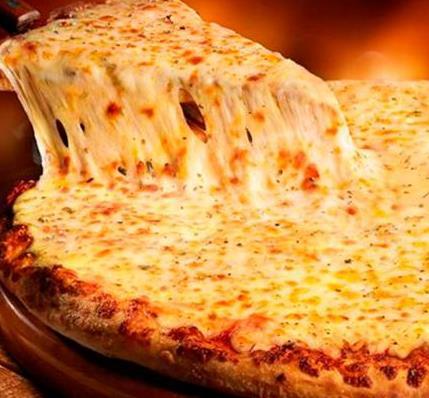 RECEITAS DE RECHEIOS PARA PIZZAS Pizza de 3 queijos 4 tomates maduros picados 1 colher (café) de sal 1 colher (sopa) de azeite de oliva 200 g de Catupiry 50 g de gorgonzola esfarelado 300 g de