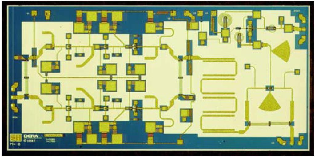 Linhas de Transmissão MMIC Microstrip Transceiver em PCB para