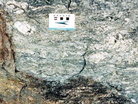 (A) stromatic migmatite; (B) aggregates