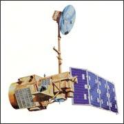 A série LANDSAT teve o primeiro satélite, e também o primeiro desenvolvido para atuar diretamente em pesquisas de recursos naturais, foi lançado em 1972 e denominado ERTS-1 ou Landsat-1.