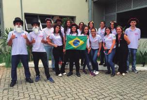 Junte os amigos e reserve um horário! PROCLAMAÇÃO DA REPÚBLICA E DIA DA BANDEIRA BIBLIOTECA Nosso acervo conta com 9.