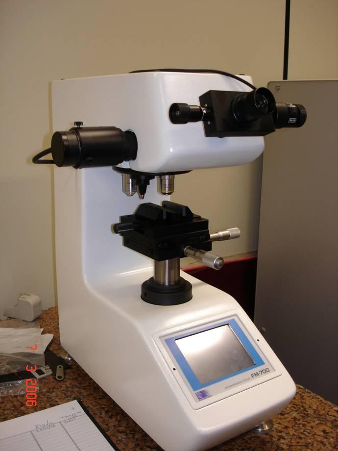Microdurômetro (DedALO FINEP 2005)