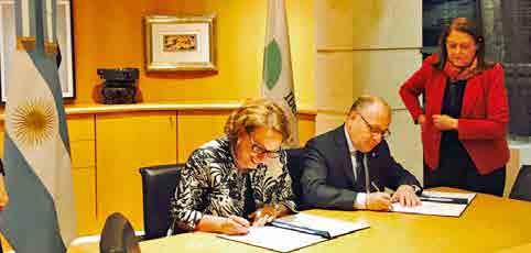 ESCRITÓRIOS SUB-REGIONAIS A Secretária-Geral Ibero-Americana, Rebeca Grynspan, e o Ministro das Relações Exteriores da Argentina, Jorge Faurie, na assinatura do acordo para a constituição do Fundo