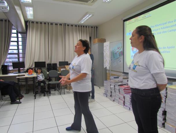 escola tenha aluno surdo) Unidade Escolar o Roda de Conversa e relatório da equipe escolar (prazo: 1semana após a palestra) Documentário da Equipe Escolar com