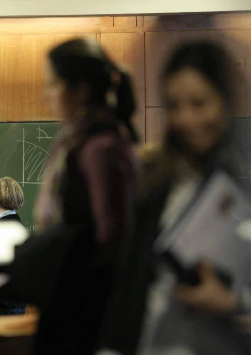 Durante o programa, a par da análise dos casos, as capacidades e competência dos participantes são desenvolvidas através de conferências com oradores de referência.