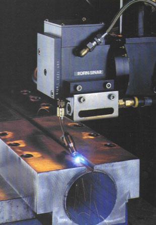 CONSUMÍVEIS Na maioria das aplicações laser, a soldagem é autógena, ou seja não há adição de metal á poça de fusão, certas aplicações especiais há adição de metais, cuja a classificação de materiais