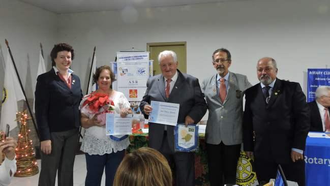 OS CLUBES EM AÇÃO Rotary Club Lavras Sul O Rotary Club Lavras Sul, durante a visita oficial do Governador João Otávio, comemorou os 45 anos