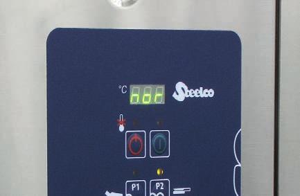 As lavadoras de comadres Steelco estão equipadas com painel de controle de telas de LED de 3 dígitos ou LCD de 32 dígitos que visualiza, em cada momento do
