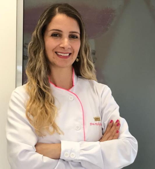 As profissionais A Clínica Angela Corbari Brusca Odontologia possui profissionais altamente