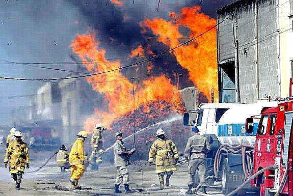 Vida de apagar incêndio 1) Resolve problemas o tempo inteiro.