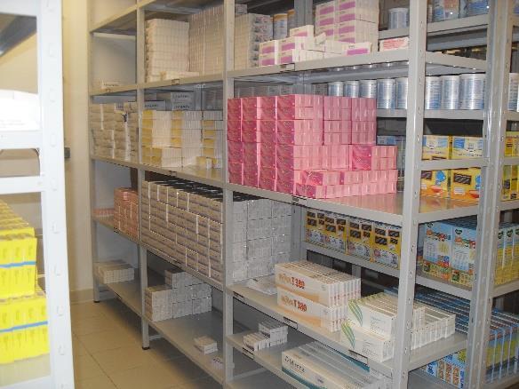 Área dos produtos oftálmicos Área dos anticoncecionais (Figura 10) o Produtos mais destinados aos centros de saúde que incluem pílulas, preservativos, dispositivo intrauterino, entre outros.