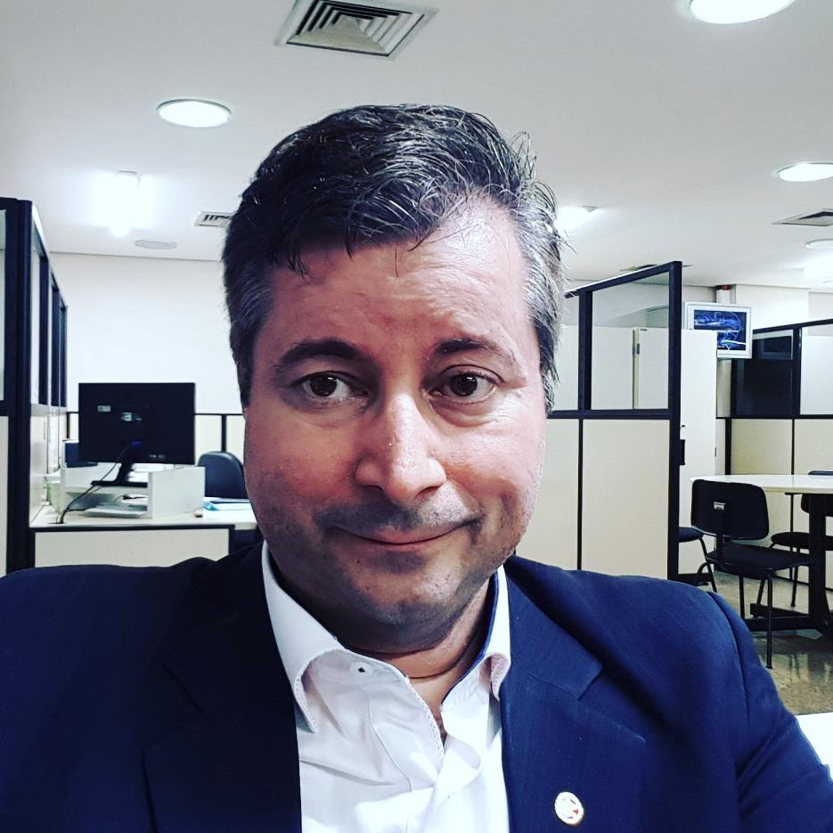 LÉLIO BRAGA CALHAU PROMOTOR DE JUSTIÇA DO MINISTÉRIO PÚBLICO DO ESTADO DE MINAS GERAIS. EX-ADVOGADO. GRADUADO EM PSICOLOGIA PELA UNIVALE.