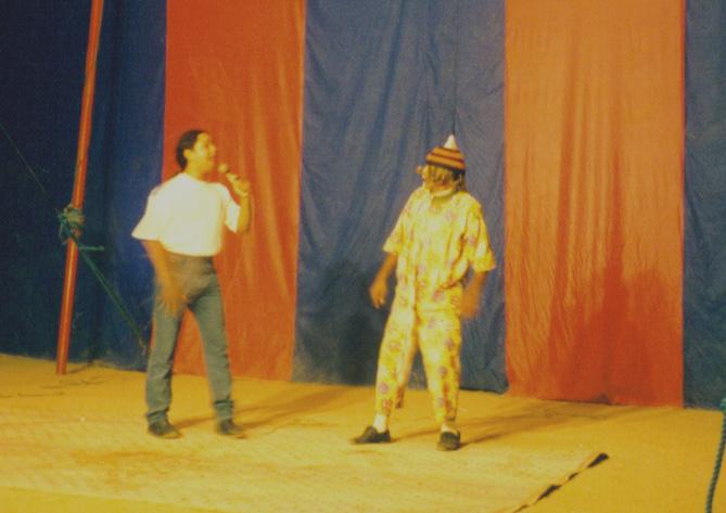 186 MARIO FERNANDO BOLOGNESI Segunda parte: Comédia, O casamento do palhaço Babalu. O Garden Circo foi visitado na cidade de Bayeux-PB, em 29 de dezembro de 1999.
