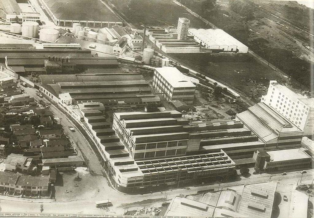 Brasil 1959 Escola Técnica Tupy 1975 Centro de Pesquisas Tecnológicas 1975 Produção de B&C 1978 Outros segmentos de atuação 20 emp.