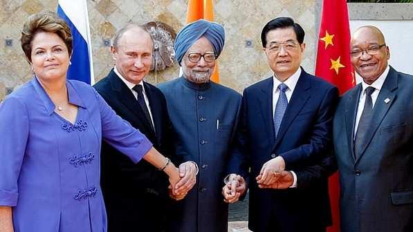0 ª Questão Presidentes dos BRICS (Brasil, Rússia, Índia, China e África do Sul) (Disponível em: <rededemocratica.org>.