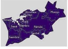 de Palmela, a Sul os concelhos de Palmela e Montijo e a Oeste o Rio Tejo.