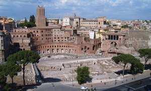 MERCADO DE TRAJANO ROMA Ano 100 DC Complexo de edifícios em Roma da época imperial que surgiu contemporaneamen te ao Fórum de Trajano, durante o reinado deste.