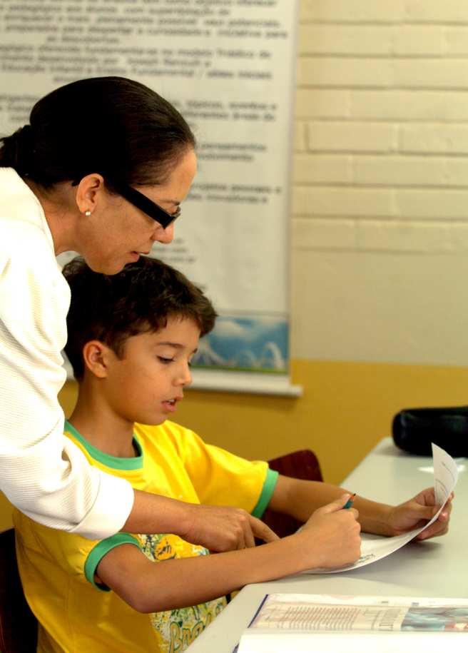 DIREITO À EDUCAÇÃO PREVISTO NA LEGISLAÇÃO CONSTITUIÇÃO FEDERAL/1988 Educação como um direito de todos Igualdade de condições de acesso e permanência Atendimento educacional especializado ESTATUTO DA