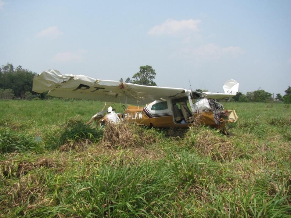 1.1. Histórico do voo A aeronave decolou do aeródromo de Jardim, MS, por volta de 10h30min (local).