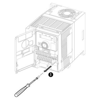 O bloco de controle de ATV320 C pode ser removido para facilitar a colocação da fiação.