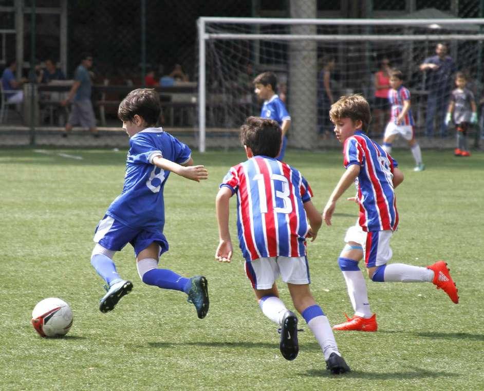 FUTEBOL MENOR O Futebol Menor é o celeiro de craques pinheirenses.