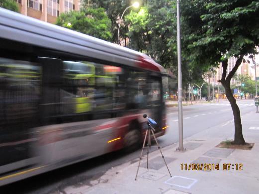 Nível de Ruído - LAeq db Algumas medições de Ruído de Tráfego, em São Paulo: 2014 80 78 76 74 72 70 68 66 64 62 60 13.