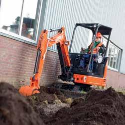 A tubagem extra é um dos exemplos da versatilidade da máquina, permitindo a rápida troca de acessórios. A nova ZAXIS 26U é fácil de transportar, precisando apenas de uma carrinha de 3.