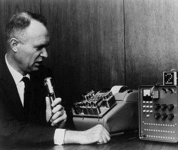 Histórico 1961 IBM Shoebox Computador que executava fórmulas matemáticas; Reconhecimento de voz; 16