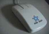 1.9. Mouse O mouse é um dispositivo que auxilia na interação entre o usuário e o microcomputador.
