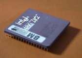 1.1. Microprocessador O microprocessador é um componente eletrônico que realiza todas as operações centrais de um microcomputador.
