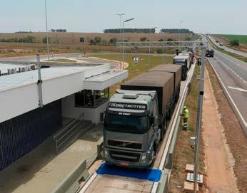 SAFRA SEGURA NA BR Transporte de cargas tem fiscalização reforçada Ação é realizada no Posto de Pesagem em Rondonópolis Uma das principais características do período da safra, a alta no tráfego de