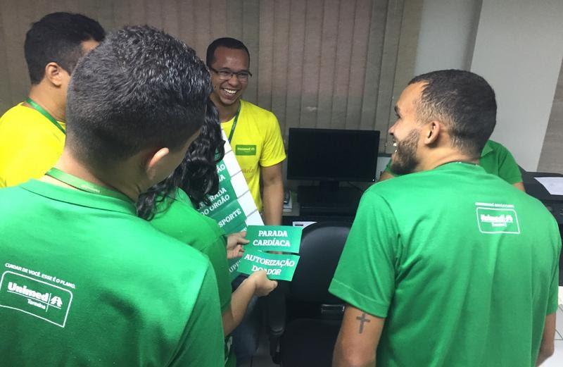 II OFICINA DE ENFRENTAMENTO A OBESIDADE A Secretaria Estadual de Saúde (SESAPI) por meio da Superintendência de Atenção Integral à Saúde (SUPAT) convidou a coordenadora do Núcleo de Atenção Integral