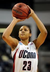 Entre as mulheres, uma das atuais destaques da WNBA a liga feminina norte-americana tão prestigiada quanto a masculina é a atleta Maya Moore, que atua na equipe do Minnesota Lynx.
