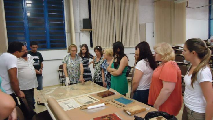 Janeiro Curso Servidoras da Biblioteca Setorial de Ciências Agrárias participam do curso "Conservação de Documentos Históricos em Papel" promovido pela UEIM/CECH/UFSCar,